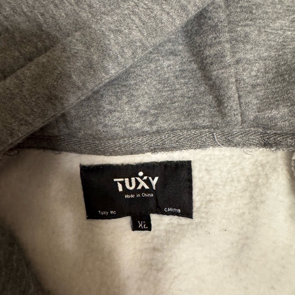 Men's Gray Suit - Picture 3 of 8
